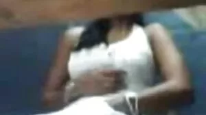 විශ්වාසවන්ත ගණිකාවන් ටන්සිල් ගැඹුරට ඇලවීම