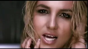මකයිලා කොක්ස් ගැඹුරු උගුරේ රැජිනකි