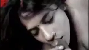 උණුසුම් ලේකම් ඇගේ ලොක්කා විසින් කෙලවා ඇත