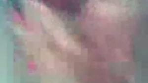 ළදරුවා තාත්තා කුකුළා බලා ගනී
