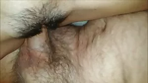 ස්කාර්ලට් සේජ් ඇගේ සුළු මව කේටීට කැමතියි