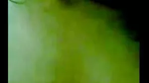 විශාල බූබ් සහිත කාර්යාල හිස්වැසුම් ඇණ ගසයි