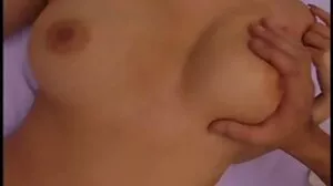 පෙම්වතා විසින් හැඳි සිහින් යුරෝපීය යෞවනයා