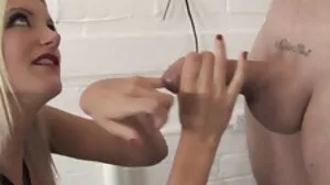 ගැලවුම්කරුට BJ සහ Tight Pussy TY ලෙස ලැබේ